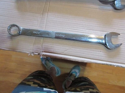 Snap On 32mm 12-Point Metric Combination Wrench OEXM320B looks good used - Image 1 of 4