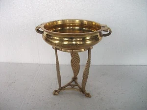 Vintage Brass Handcrafted Fine Urli /Dish Bowl With Stand - Picture 1 of 11