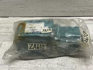 EUC-NUMATICS 33SAD400O000030 PNEUMATIC SOLENOID VALVE NEW - Picture 1 of 9