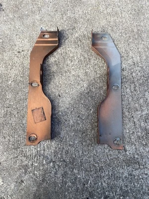 Soportes angulares de soporte para guardabarros delantero OEM 97-01 Jeep Cherokee XJ (2) Foto 1 de 2