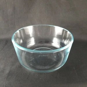 Pyrex 7201 Bowl 1 QT-950ml Tint Green Glass Bowl No Lid - Picture 1 of 5
