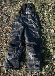 32 DEGREES WEATHERPROOF DARK CAMO SNOW SKI PANTS ZIP OFF SUSPENDERS SIZE 7/8 - Picture 1 of 7
