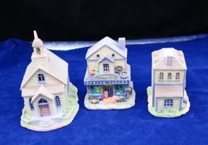Avon Gift Collection Spring Valley Lighted Village Church General Store Post Off - Picture 1 of 21