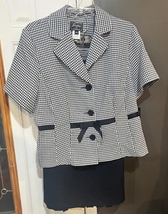 Sweet Suit Woman Set Two Pieces Skirt And Jacket Size 18 - Picture 1 of 10