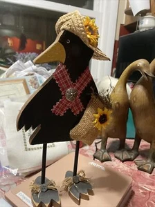 Wooden Crow - Picture 1 of 9