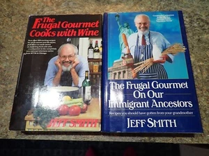 The Frugal Gourmet 2 Cookbooks Jeff Smith - The Frugal Gourmet Ancestors PBS - Foto 1 di 9