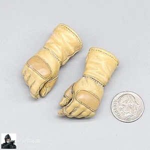 1:6 scale BBI 101st Airborne Jerry Ellis Tan Gloved Hands for 12" Figures - Picture 1 of 5