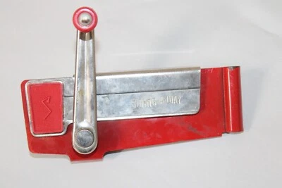 VINTAGE Swing-a-way Wall Mount Manual Can Opener Red (Swingaway) NO BRACKET - Image 1 of 4