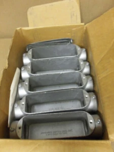 ARLINGTON 1022 EMT 1" CONDUIT CONDULET COVER AND GASKET - Picture 1 of 2