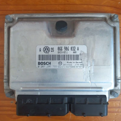 CALCULATEUR  SEAT  TOLEDO 2.3  -DÉCODÉ- BOSCH  ME7.1  0261206799  / 066906032 A - Image 1 of 2