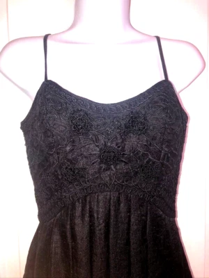 Sue Wong Black Embroidered Lace Bodice Cocktail Party Dress Sz 2P Sleeveless - Image 1 of 4