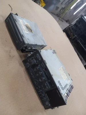 1995-1999 Silverado Sierra C/K Tahoe Yukon Suburban AM/FM Cassette Radio CD OEM - Image 1 of 4