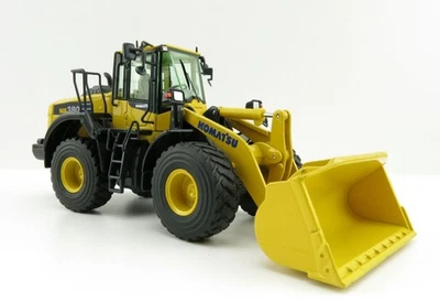 NZG 1005 - Komatsu WA380-8 Wheel Loader - Scale 1:50 - Image 1 of 4