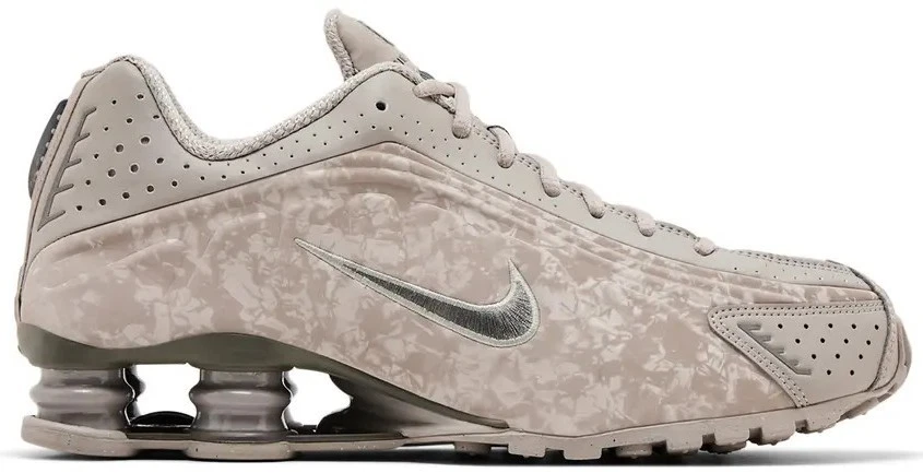 Size 6 - Nike Shox R4 Flat Pewter Floral W