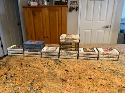 Columbia compilation CASSETTE  LOT ROCK, POP COUNTRY 25 tapes - Image 1 of 4