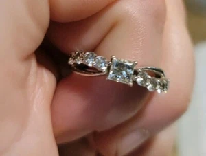 LEO Diamond Engagement Ring Bridal Collection 14K WG .92ctw E/SI1 PRISTINE!  KAY - Picture 1 of 4