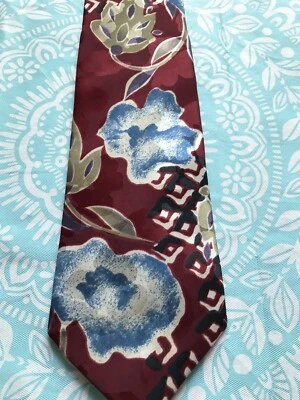 Corbata clásica floral borgoña de Buckingham para hombre  Foto 1 de 4