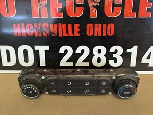 2017-2019 Chevy Silverado GMC Sierra 2500 3500 Duramax Diesel Heater Controls - Picture 1 of 4