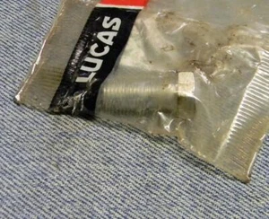 PERNO DE MONTAJE DE FAROS LUCAS 7/16 - Imagen 1 de 1