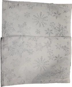 Set of 2 Same Fabric Reversible Placemats (13"x19") CHRISTMAS, SILVER SNOWFLAKES - Picture 1 of 8