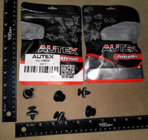 16x Ford Focus C-Max Fastener 1257376, W709004S300 Door Trim Panel Retainer Clip - Picture 1 of 3