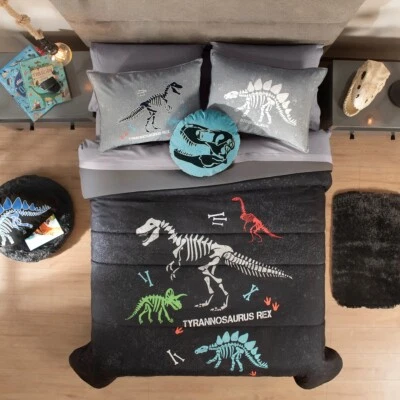 JURASSIC BOYS REVERSIBLE COMFORTER SET SHINE IN THE DARKNESS 3 PCS TWIN SIZE - Image 1 of 3