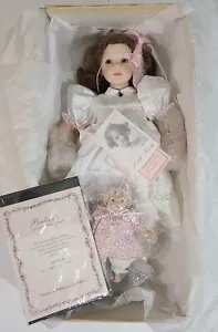Pauline’s Limited Edition Dolls LITTLE TRUDY 18” porcellana/panno LE 3087/14500 - Foto 1 di 12