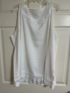 Women's NWOT 5 X White tank w/ cotton lace detail - Picture 1 of 6