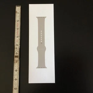 Apple Watch Starlight Sport Band OEM 41mm - Small/Medium - NEW - Photo 1 sur 5
