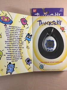 Used Bandai Original TamaGotchi White and Blue, 1996-1997 English - Picture 1 of 5