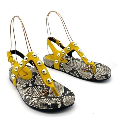 Sandalia Tanga Marc Fisher LTD Indie Amarillo Mostaza Gamuza Tachonada Para Mujer Talla 7.5 Foto 1 de 4