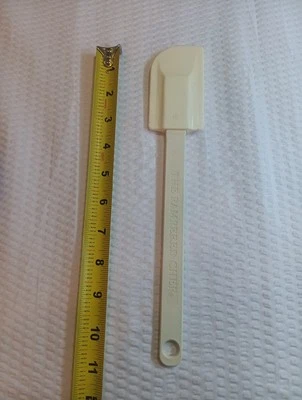 The Pampered Chef Scraper - Image 1 of 4