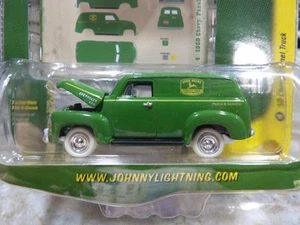 WHITE LIGHTNING 1950 CHEVY PANEL TRUCK 2007 JOHNNY LIGHTNING JOHN DEERE 1:64 - Picture 1 of 6