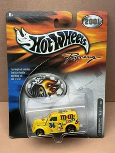 Camión de panel M&M’s Anglia 2001 | Hot Wheels Racing | #36 | 1:64 - Imagen 1 de 2
