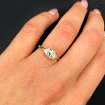 Alianza de oro amarillo de 14k para mujer 1,25 quilates IGI diamante marqués cultivado en laboratorio 7 Foto 1 de 4