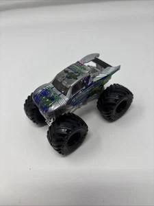 RAR! STINGER MONSTER JAM Spin Master Diecast Truck Maßstab 1:64 - Bild 1 von 8