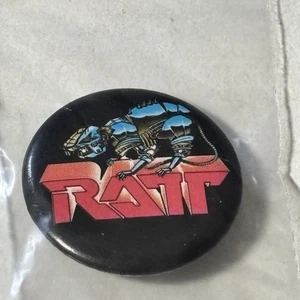 VINTAGE 1980s Original Pinback Button Ratt Glam Metal - Picture 1 of 3