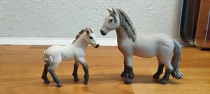 schleich 42430 HORSE CLUB Isländer Stute und Fohlen - Bild 1 von 2