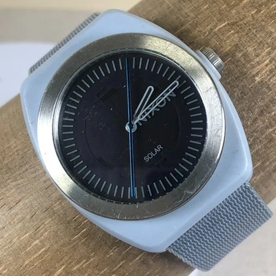 Nixon Light Wave Women Dress Stainless Nylon Solar Analog 34mm Watch 7 1/2" - Image 1 of 4