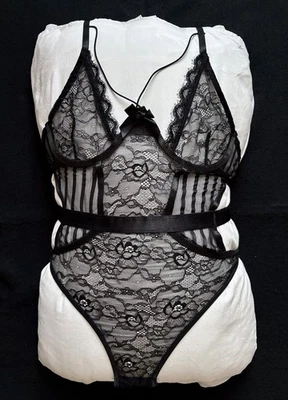 Nuevo con etiquetas, Body Spencer's Gifts de malla negra con aros, talla grande Foto 1 de 4