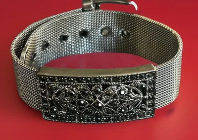 "Pulsera de 9"" estilo diseñador con hebilla de malla tono plateado pieza central de marcasita" Foto 1 de 4