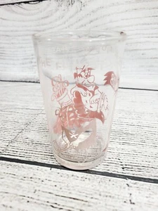 Vaso de jugo rosa Fred & Barney vintage de 1962 Welch’s The Flintstones jugar al golf - Imagen 1 de 7