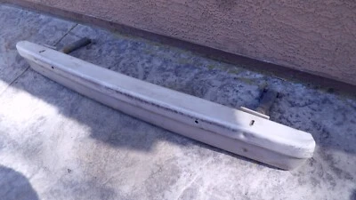 1983 - 1986 年福特野马后金属保险杠支撑和冲击减震器 1985 年 — 第 1/4 张图片