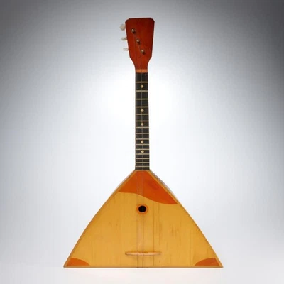 Instrumento folclórico ruso vintage Balalaika de 3 cuerdas colección Iris Apfel Foto 1 de 4