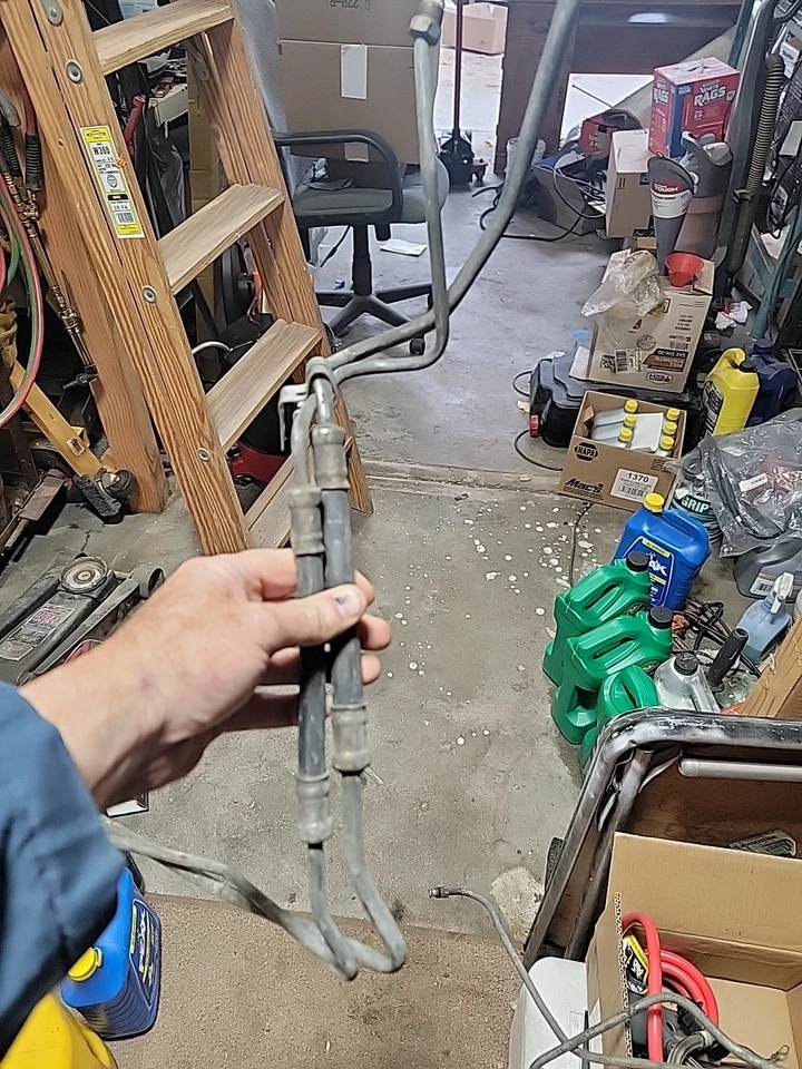 Chevy G10 1986 1990 4,3 TBI líneas de combustible Foto 1 de 3