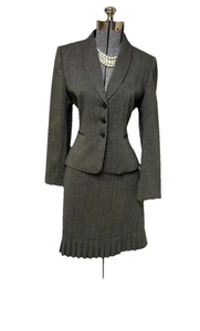 Tahari ASL Skirt Suit Size 8 Fits Like 6 Two Piece Set Lightweight Wool Pockets - Picture 1 of 24