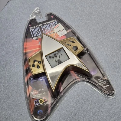 Juego arcade portátil portátil Star Trek 1996 sellado de colección primer contacto Konami Foto 1 de 2