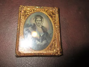 BB: ANTIQUE MINIATURE COPPER FILIGREE ETCHED TIN TYPE  PICTURE PHOTO FRAME - Picture 1 of 4