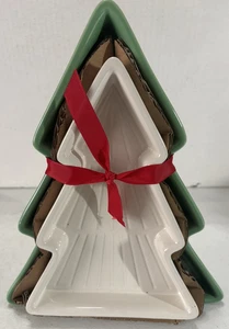 New Hallmark Christmas Tree dishes Set of 2 - white & green - Picture 1 of 3