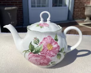 Rosina Bone China The National Trust Motts Roses Teapot - Picture 1 of 9